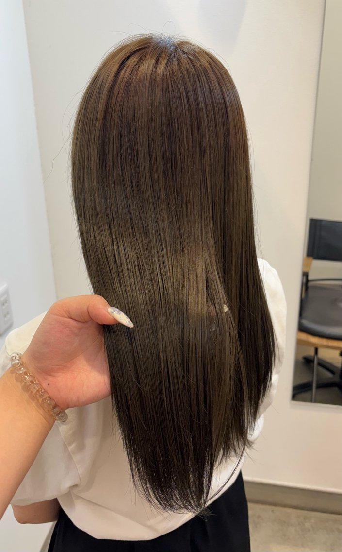 セミロング トリートメント カット ヘアカラー トリートメント 根岸 麻菜のマツエク・マツパデザイン