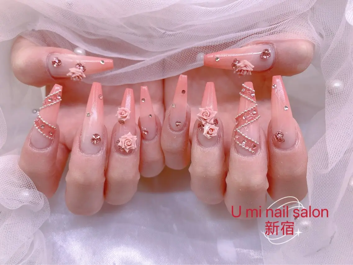 ネイル ボルドー チークネイル 長さ出し フレンチネイル ジェルネイル UMI ネイルサロン新宿🎀のネイルデザイン