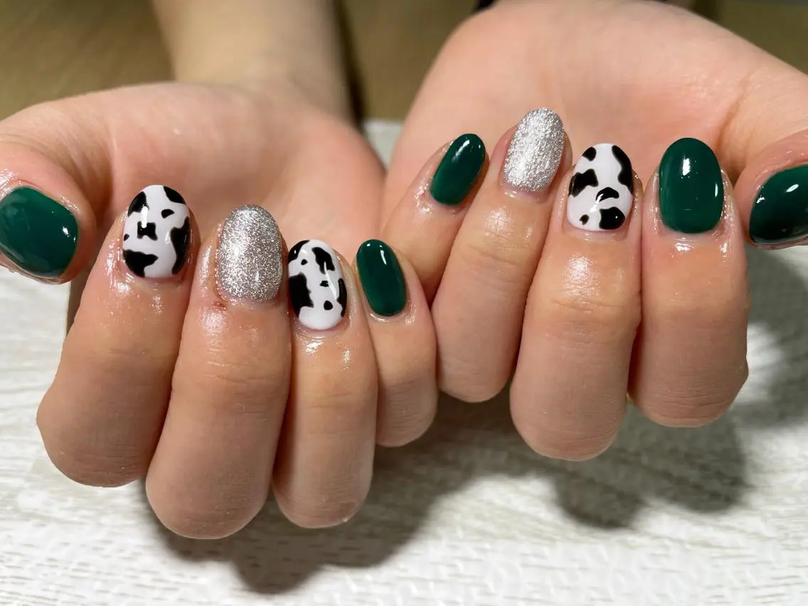ネイル ハンドネイル Ulu Nail 🌱MOMOKAのネイルデザイン
