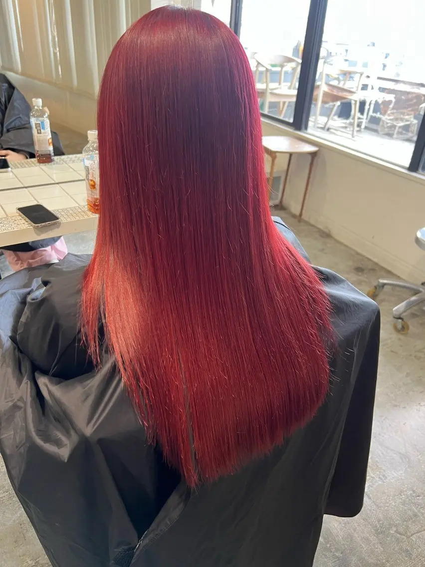セミロング カラー ヘアアレンジ レッドカラー ヘアカラー トリートメント 金子 廉のヘアスタイル
