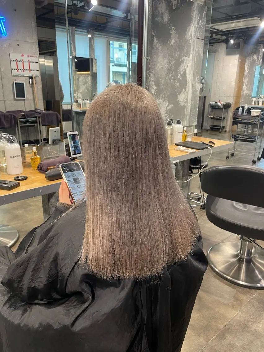 ミディアム カラー ヘアカラー ハイトーン 横浜💞ミオのヘアスタイル
