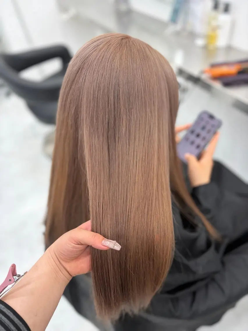 ロング ヘアカラー ヘアセット 艶髪ハイトーンカラー 渋谷🎀ririkaのヘアスタイル