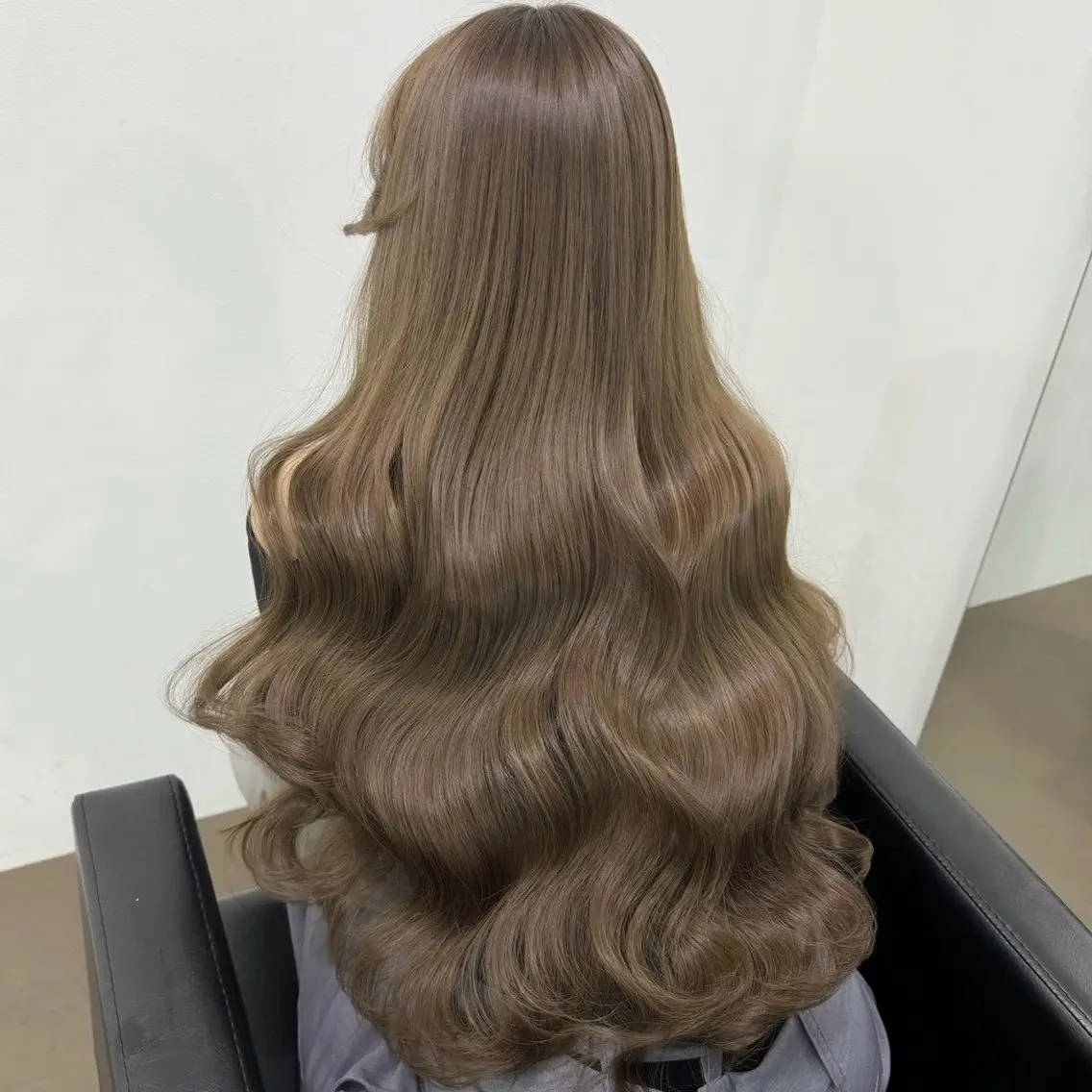 ロング カラー ベージュカラー ブリーチ ブラウンカラー 透明感カラー デザインカラー ヘアカラー トリートメント 涼星/心斎橋/艶髪 モデル様募集中👑のヘアスタイル