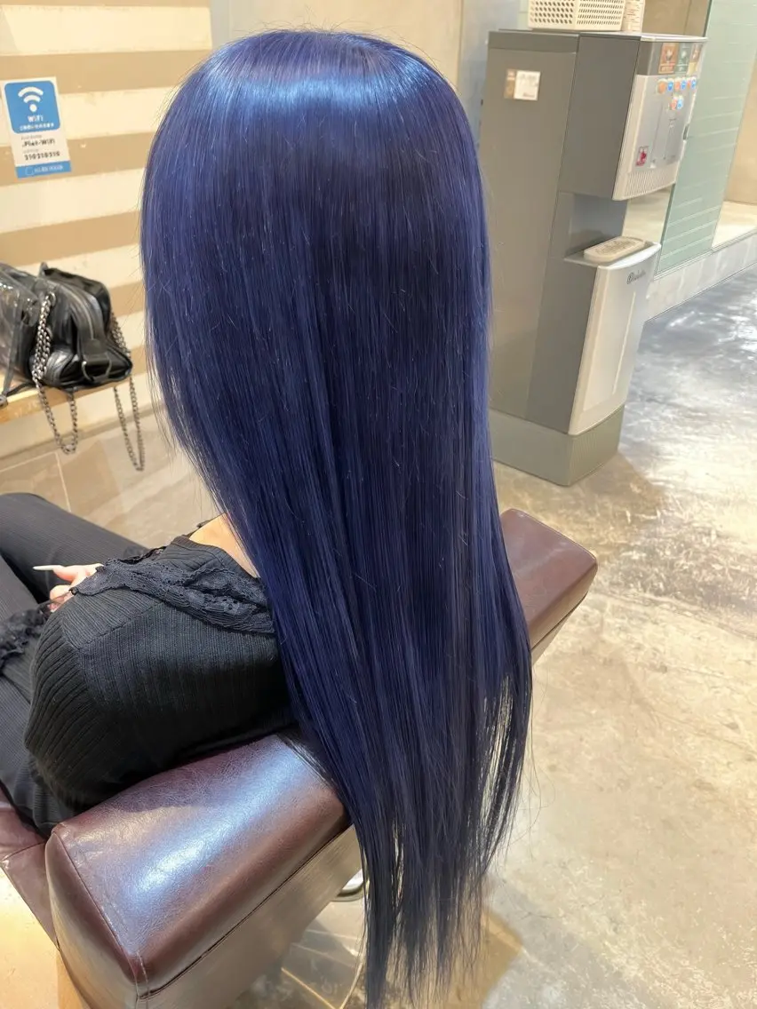ロング カラー ブルーカラー 内山涼香 【縮毛矯正✨】のヘアスタイル