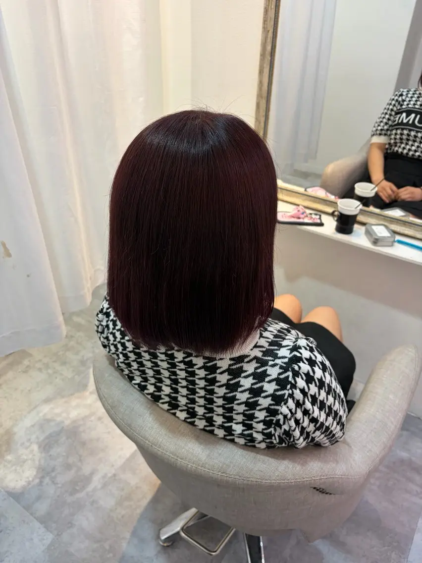 カラー 巣山 友莉のヘアスタイル