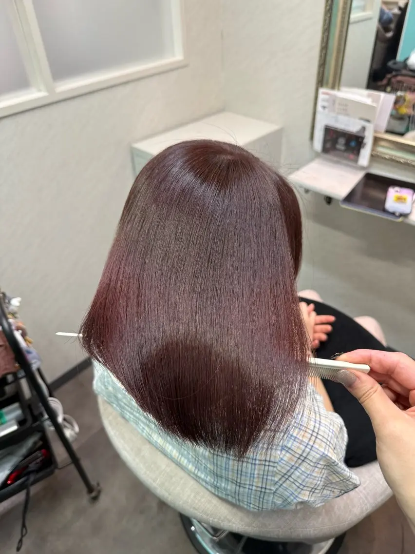 ショート ヘアカラー トリートメント ヘッドスパ アンナ⭐️ 髪質改善/縮毛矯正のヘアスタイル