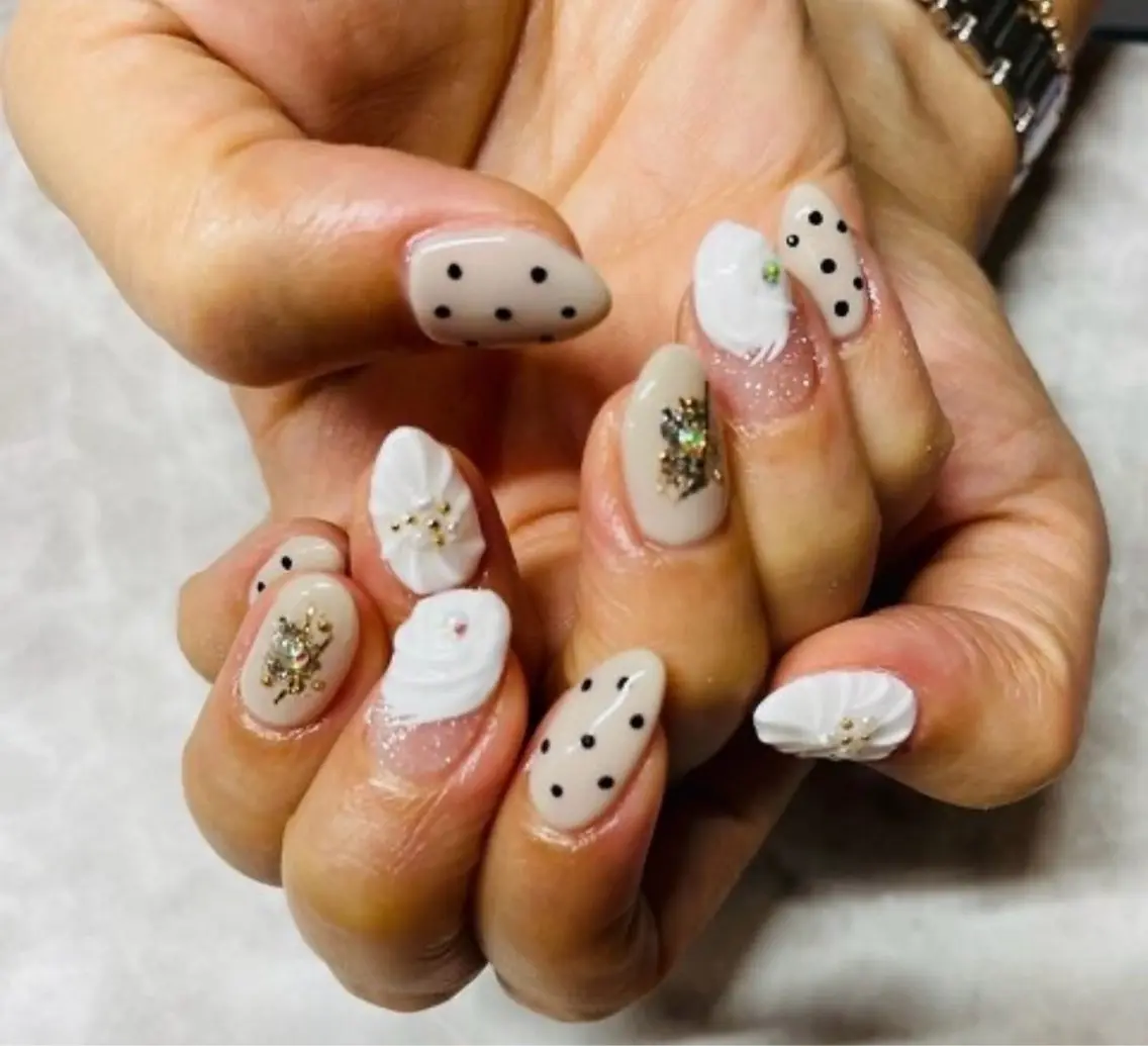オフ無し】HAND*120分やり放題持ち込みデザインネイルの写真