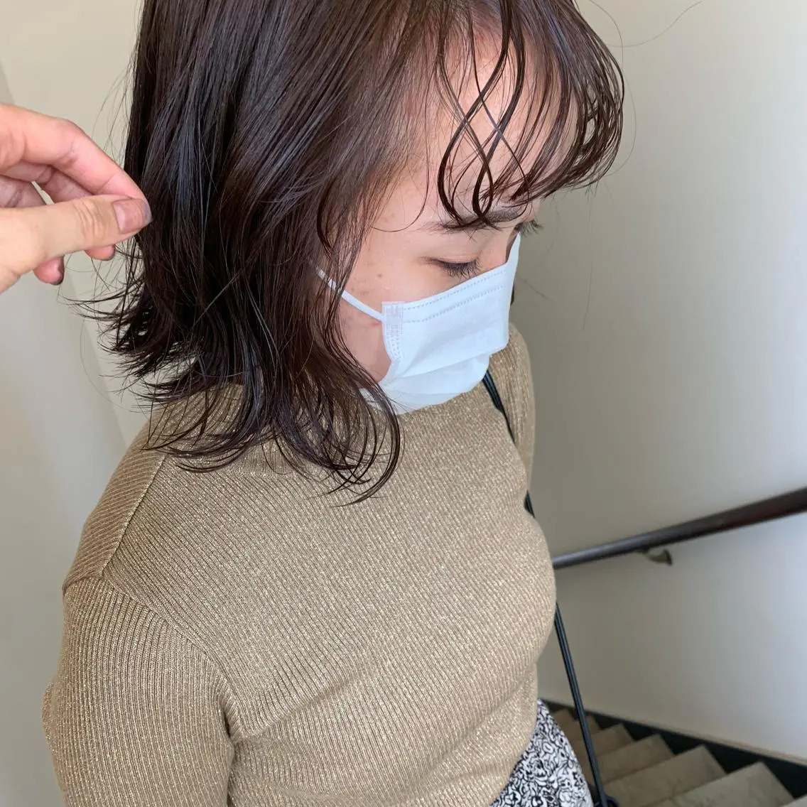 ショート カラー 本間 結衣のヘアスタイル