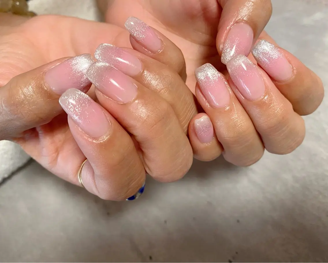 ネイル チークネイル マグネットネイル kana .のネイルデザイン