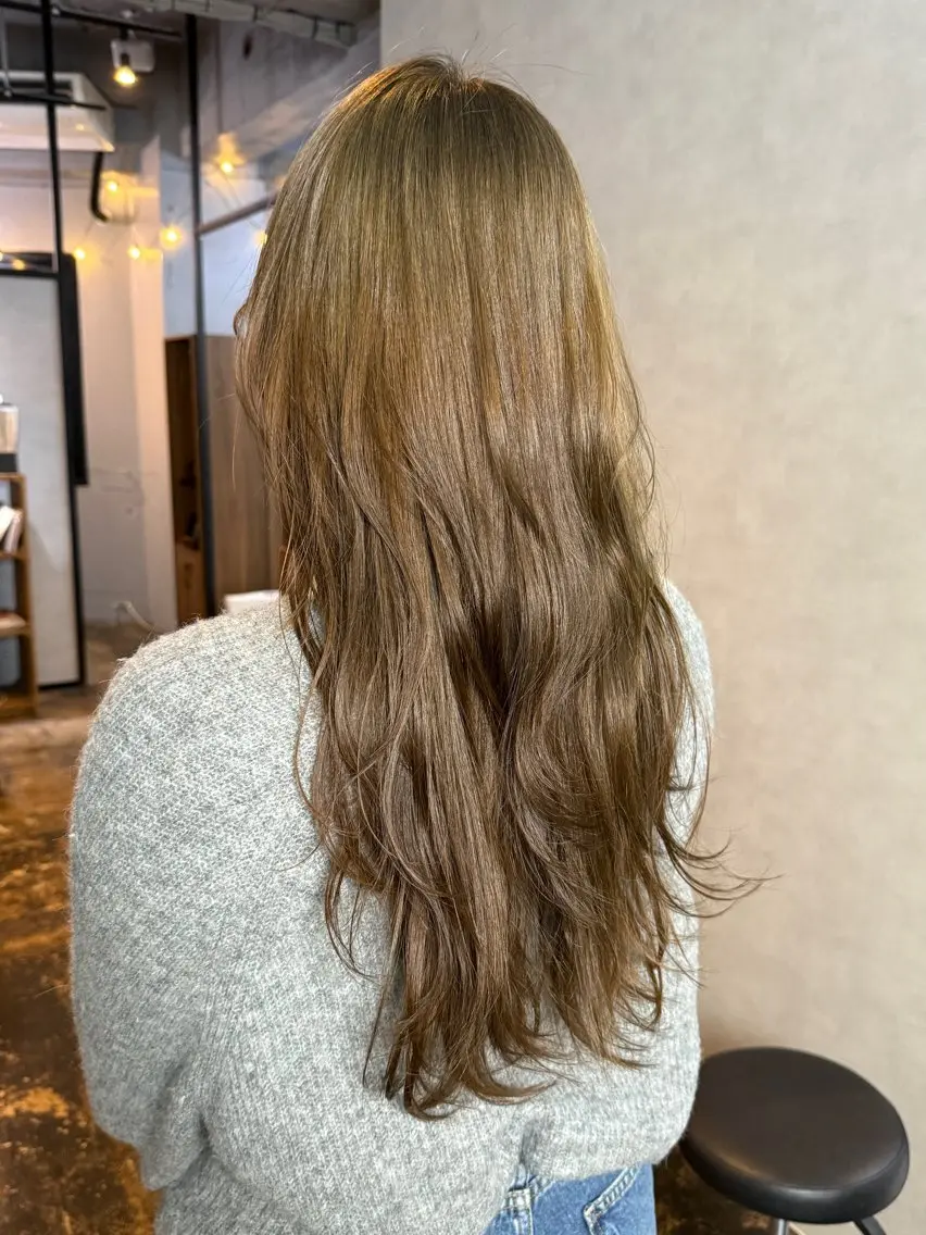 ロング カラー カット ヘアカラー トリートメント 透明感カラー/パーマ 🌀アオノのヘアスタイル