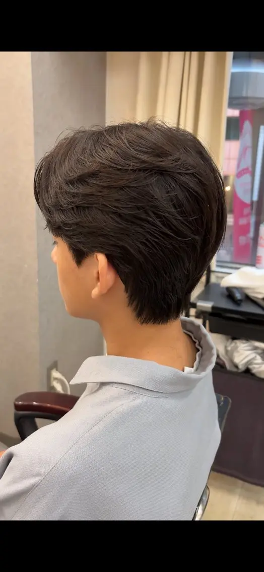 メンズ センターパート PERCUT 中島快のヘアスタイル