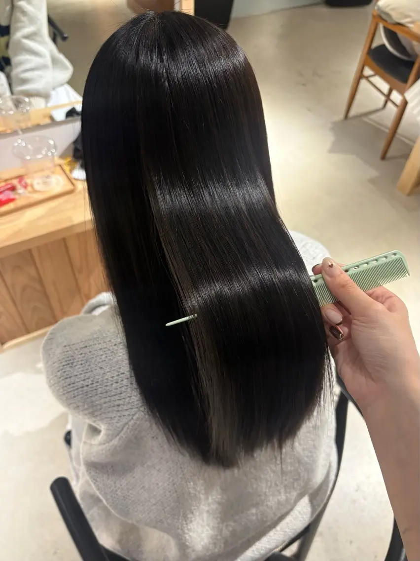 カット＋酸性ストレート✨の写真