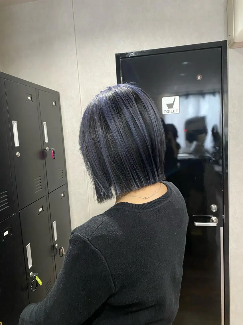 ミディアム カット ヘアカラー ＳＨＩ ＺＵのヘアスタイル
