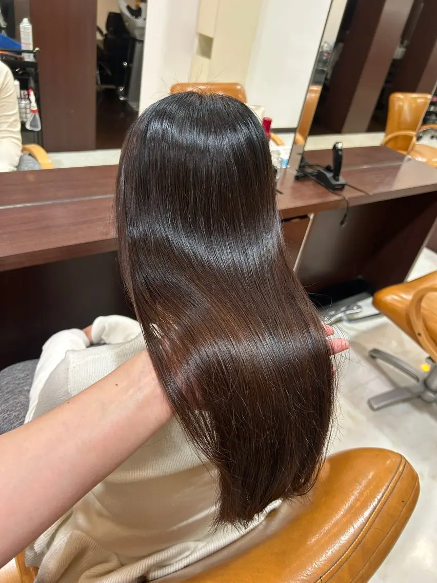 ロング 片山 香織のヘアスタイル
