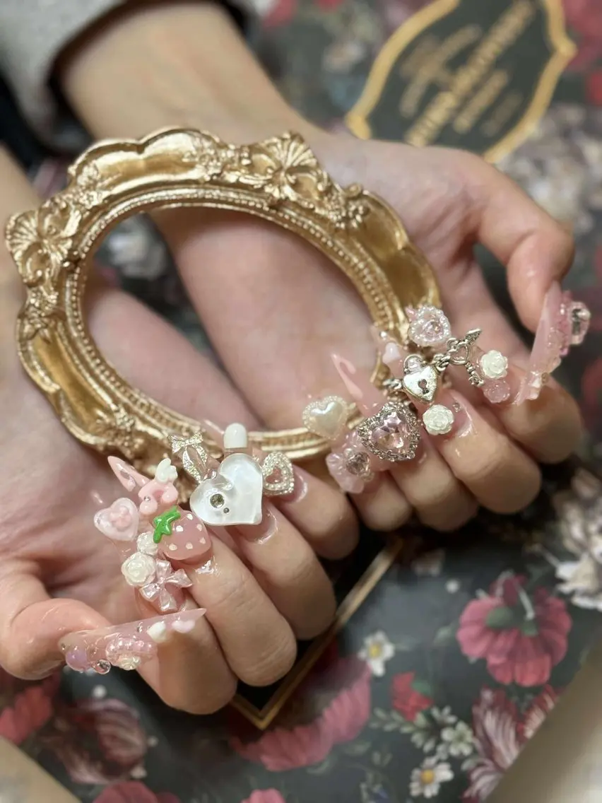 ネイル ハンドネイル ANH NAIL ゴテゴテ専門店💎のネイルデザイン
