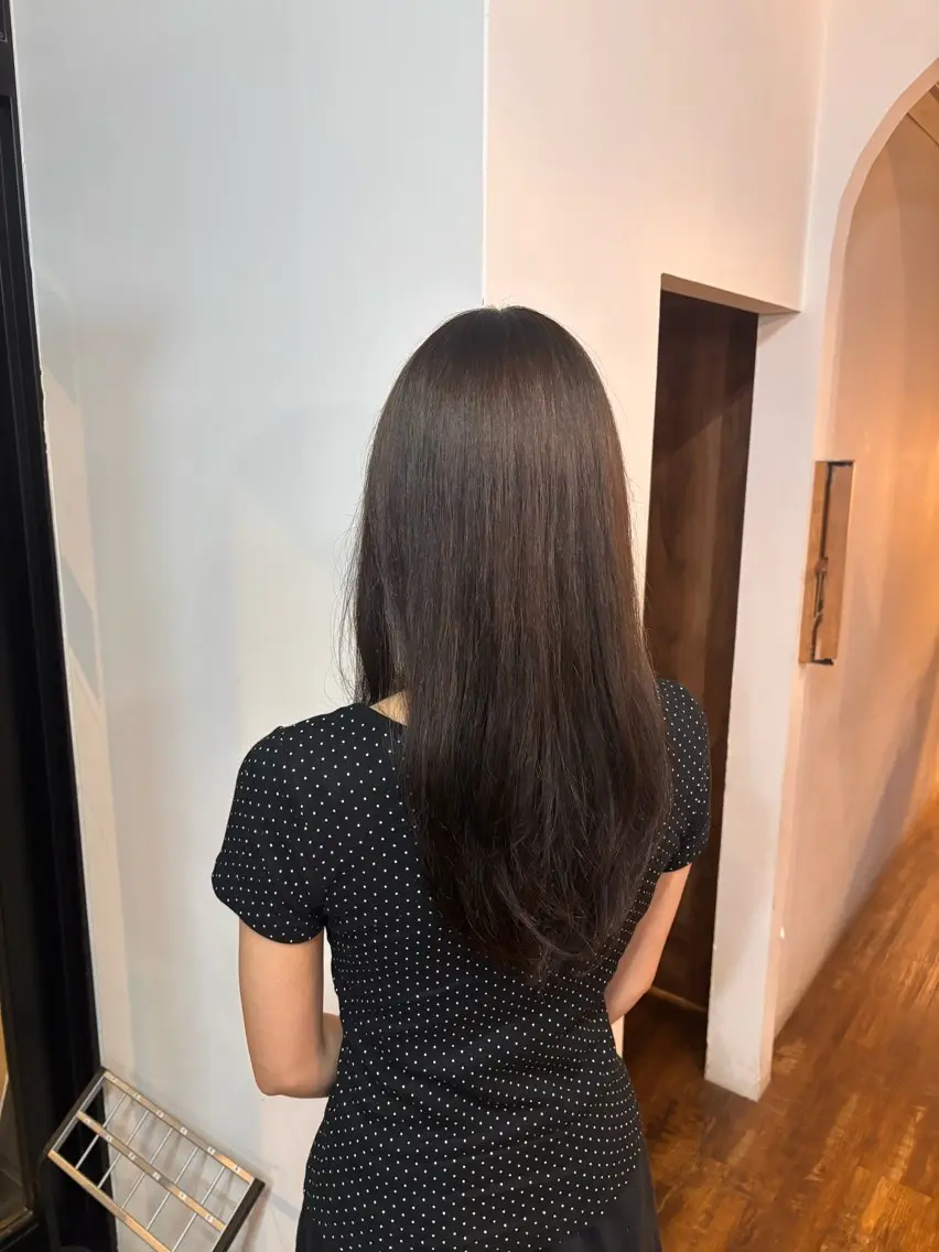 ロング カラー グレージュ オリーブグレージュ オリーブグレー オレンジ ヘアカラー loty すずな/透明感カラーのヘアスタイル