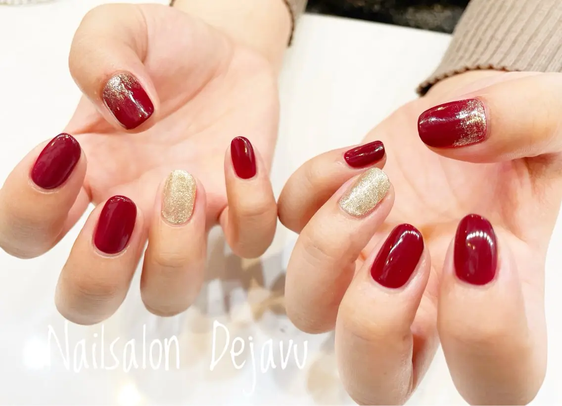 ネイル ボルドー グラデーション ラメ(グリッター) Nail salon Dejavu 🌿のネイルデザイン