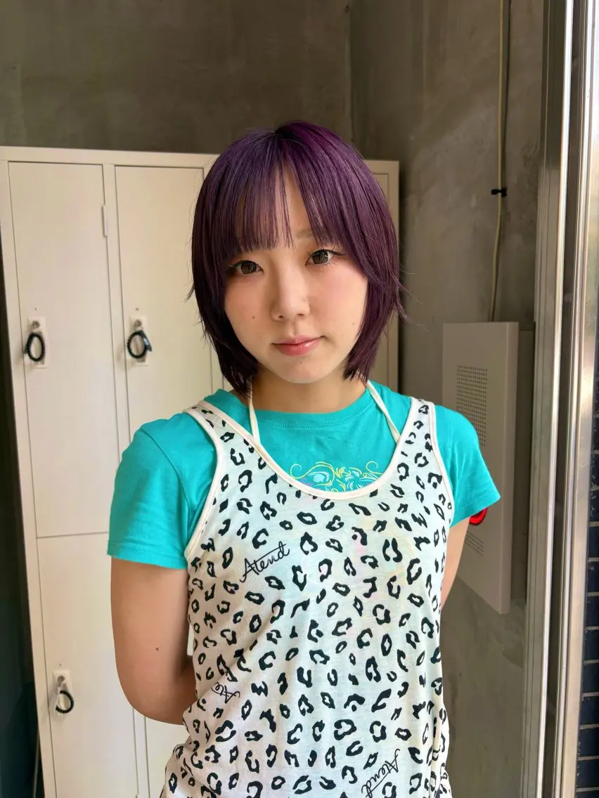 ショート カラー ブリーチ パープルカラー ヘアカラー リカ/ハイトーン ・オリーブ🍀のヘアスタイル