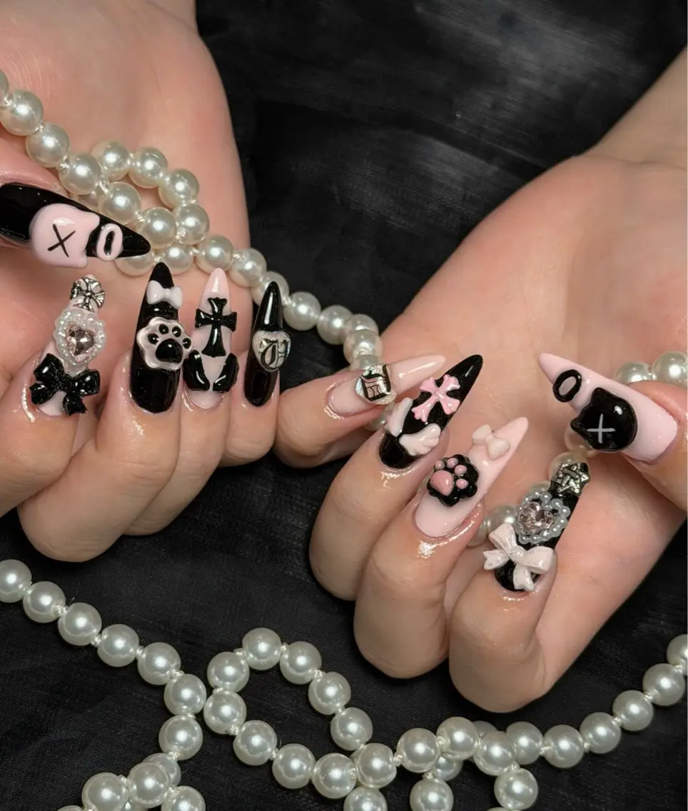 ネイル ハンドネイル moon nailsのネイルデザイン