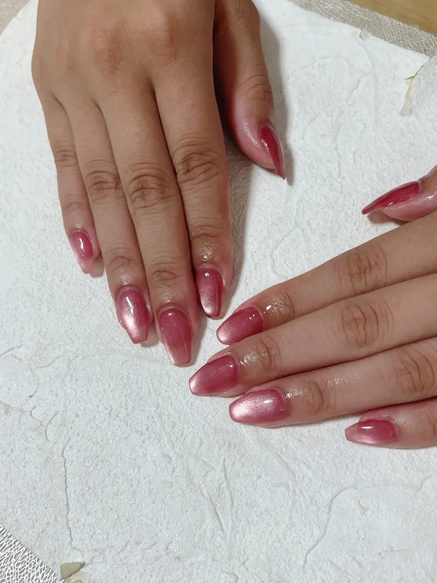 ネイル オーロラネイル フットネイル フレンチネイル ジェルネイル マグネットネイル mogunail &blowのネイルデザイン