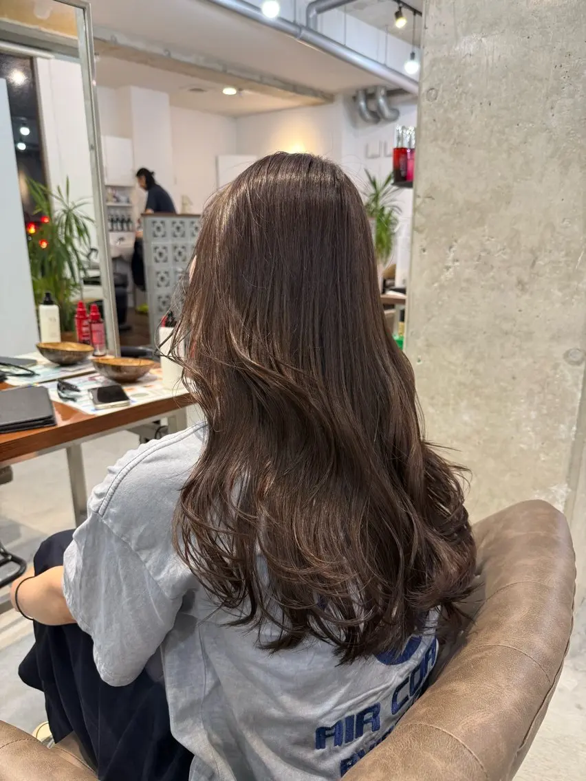 ロング カラー カット ヘアカラー トリートメント カイリ /レイヤーカットのヘアスタイル