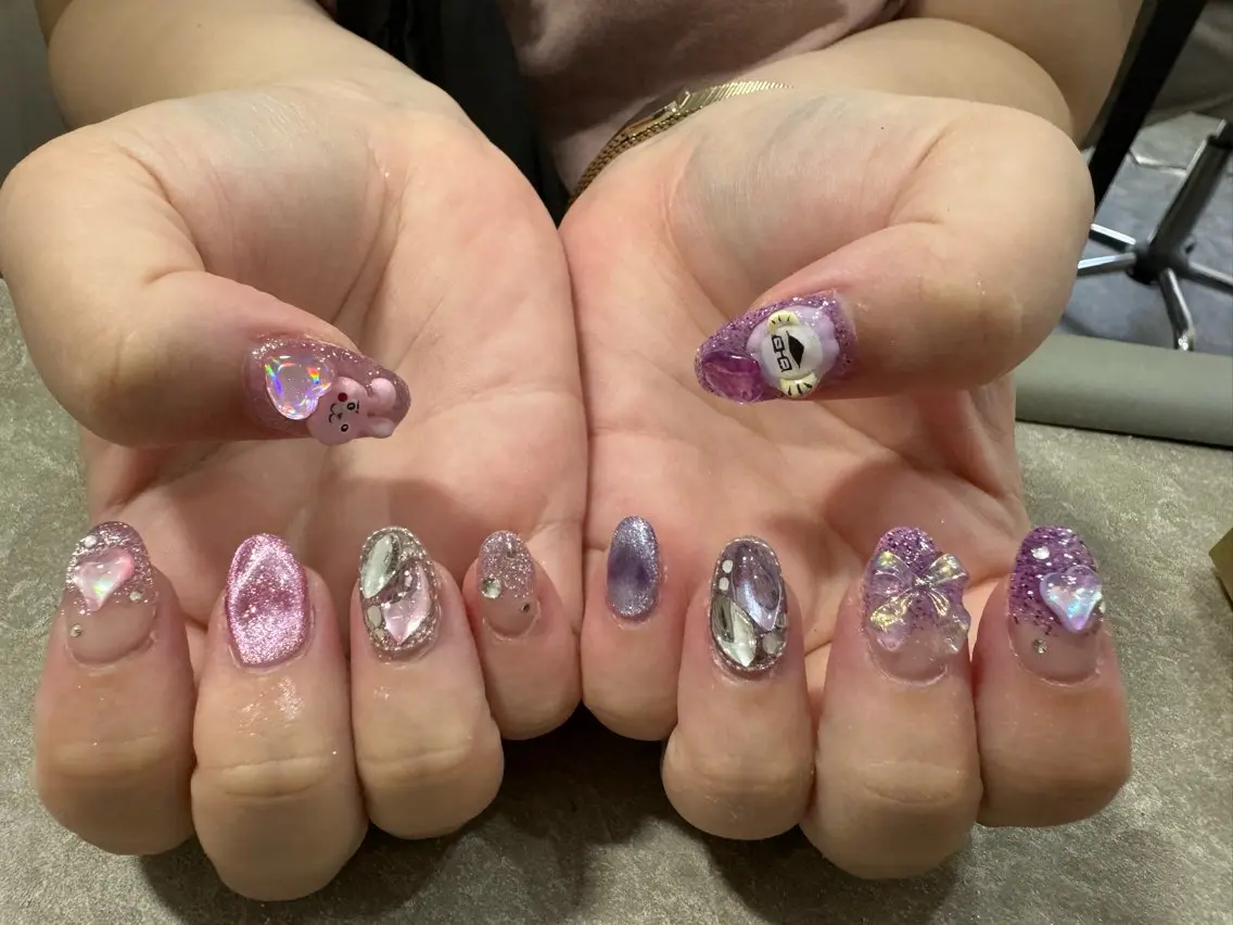 ネイル LAVISH 大和店 emi･:*+のネイルデザイン