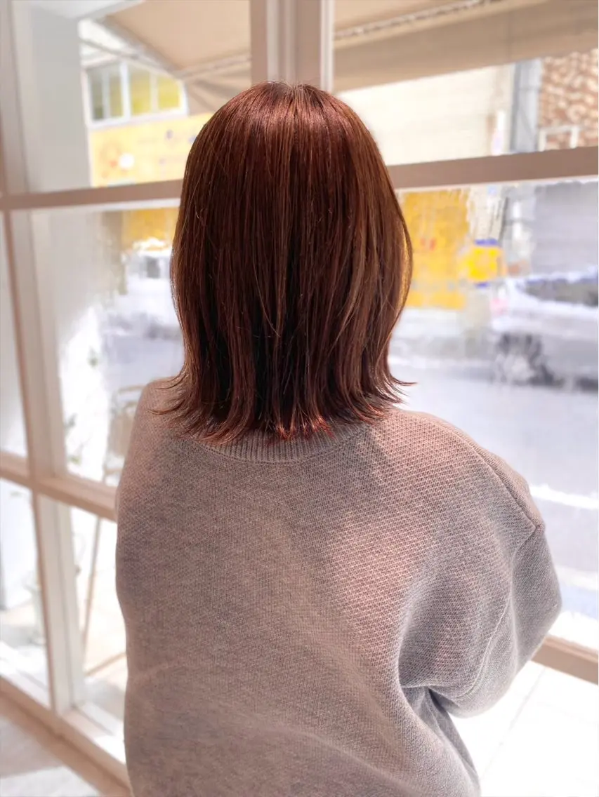 ミディアム カット トリートメント 小西 舞依のヘアスタイル