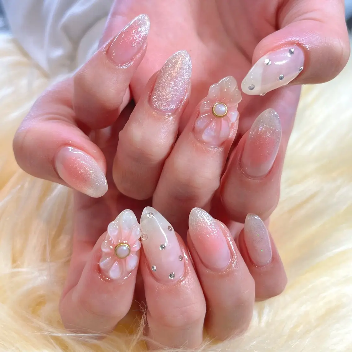 ネイル ハンドネイル Betty ✶のマツエク・マツパデザイン