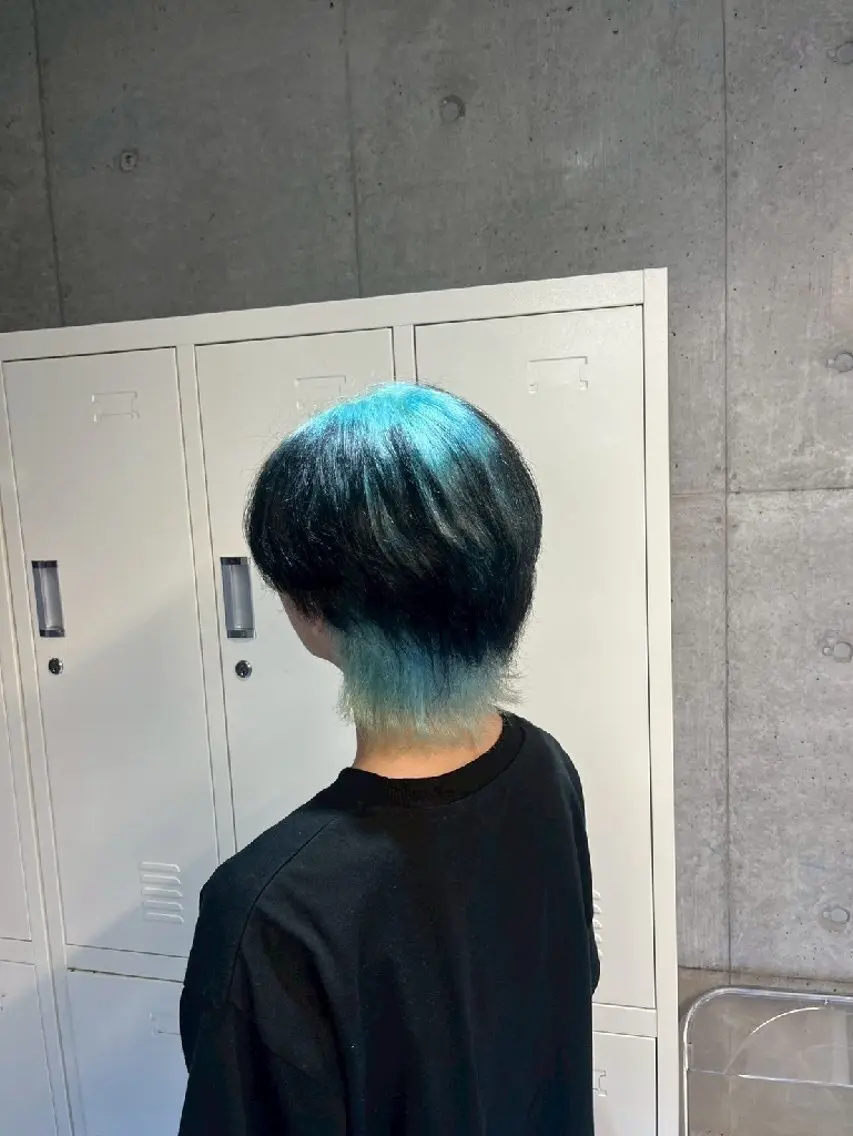 カラー メンズ 地雷系🎀ハイトーン 💙荒川結星のヘアスタイル