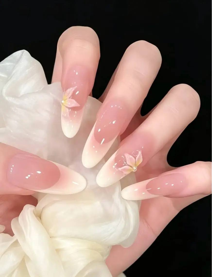 ネイル 韓国ネイル マグネットネイル 持ち込み ハンドネイル Dyo Nail_Royalのネイルデザイン