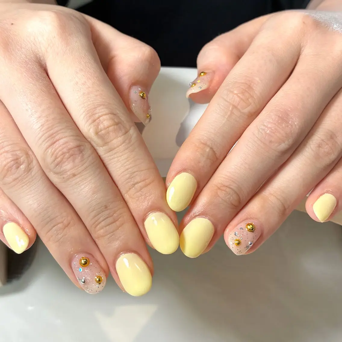 ネイル ラメ(グリッター) 黄色 milimili アンナのネイルデザイン