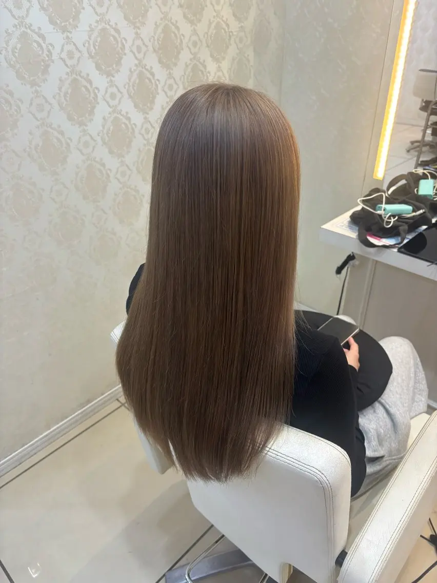 ロング カラー ヘアカラー トリートメント はらだ すずのヘアスタイル