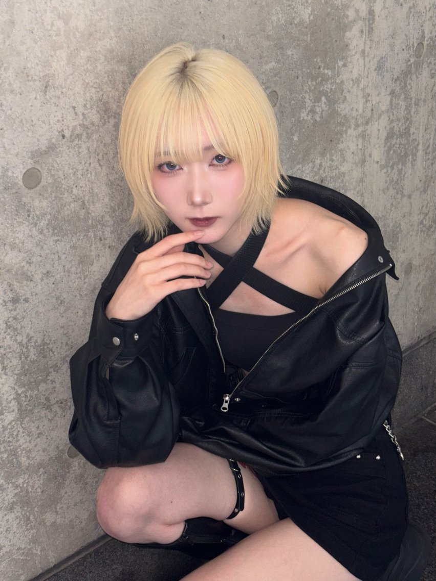 ショート カラー 切りっぱなしボブ ボブレイヤー ブリーチ ブロンド ケアブリーチ カット ヘアカラー トリートメント RURI韓国ボブ 🇰🇷タッセルボブのヘアスタイル