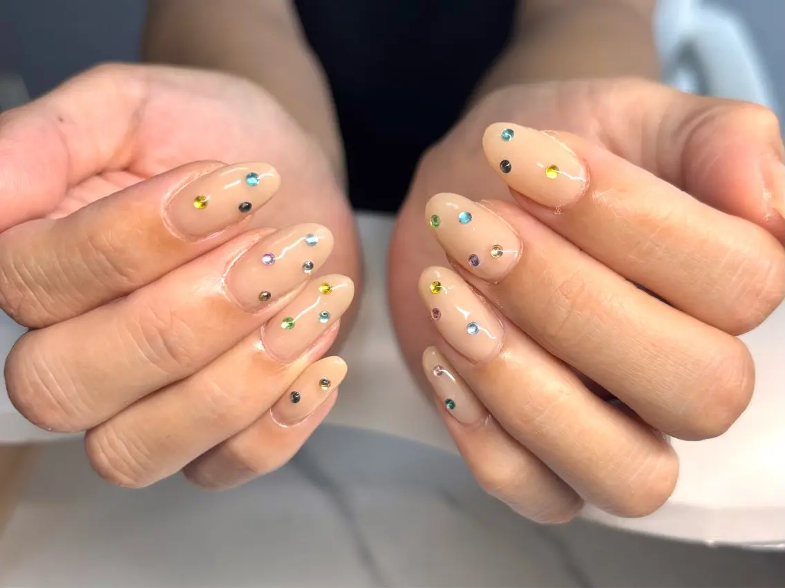 ネイル ストーンネイル ハンドネイル chill & nailのネイルデザイン