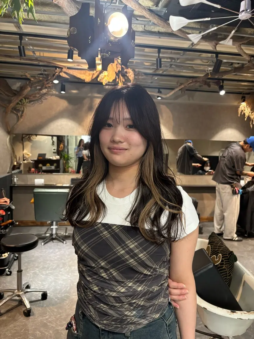 ロング カラー トリートメント カット ヘアカラー 垢抜けカラー ヒロムのヘアスタイル