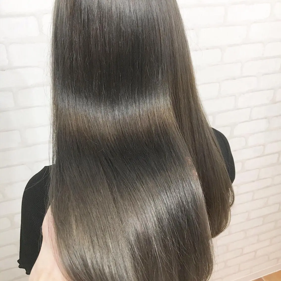 ロング ミヤザキ タクトのヘアスタイル
