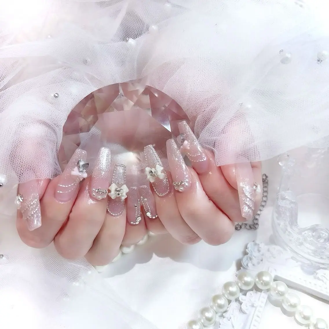 ネイル チークネイル ドット フレンチネイル グラデーション ハート ハンドネイル ハンドケア Nihonthy Nail 新宿のネイルデザイン