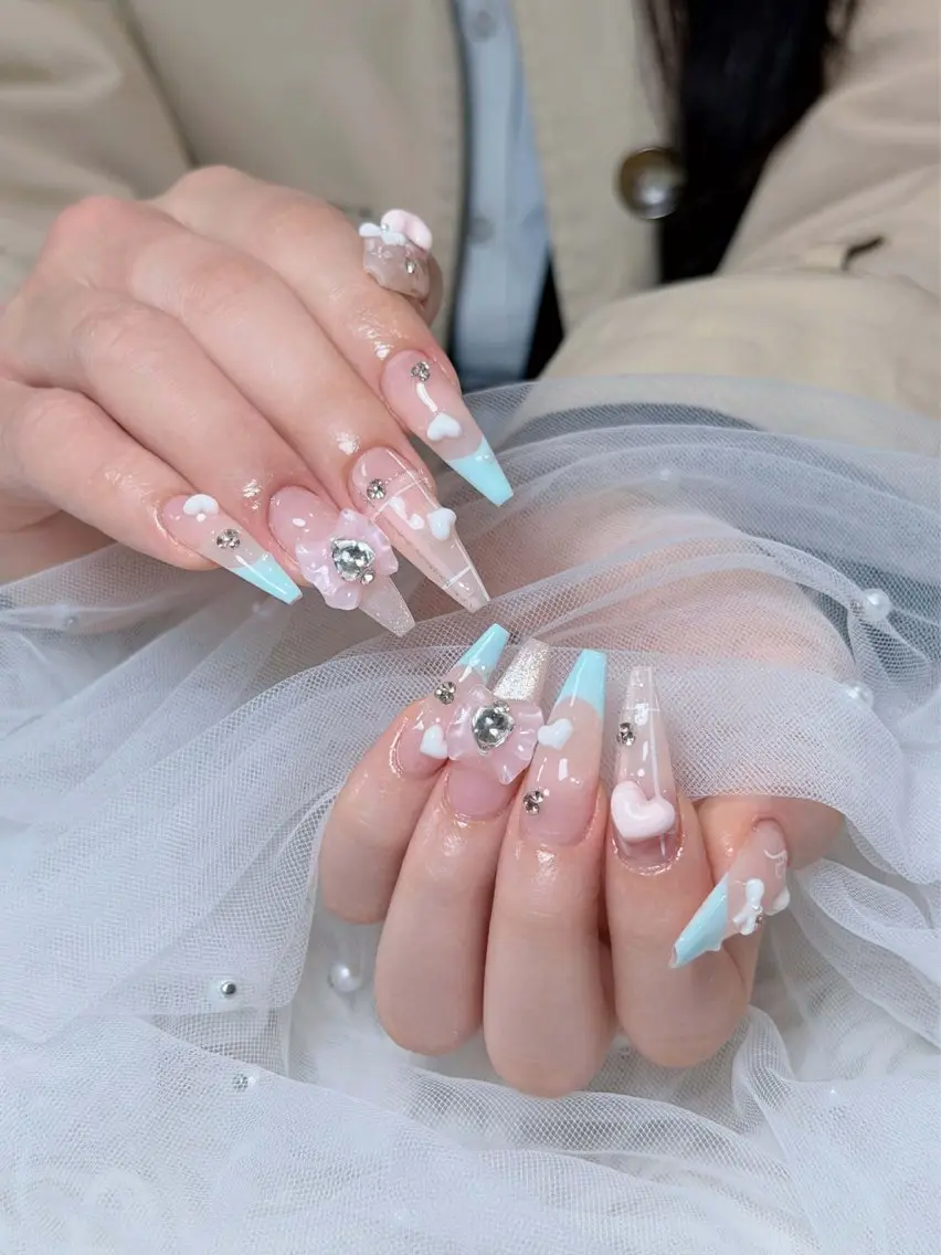 ネイル チークネイル ドット フレンチネイル グラデーション ハート ハンドネイル Julli NailStudioのネイルデザイン