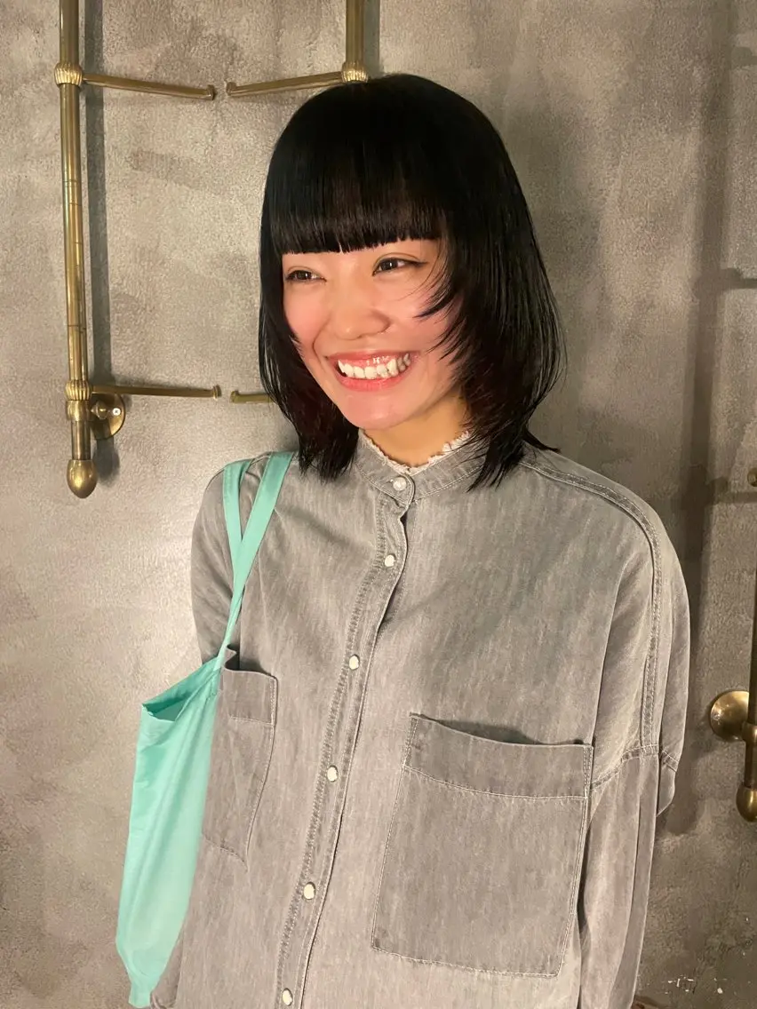 ミディアム カラー くびれレイヤー/艶 カラー　MADOKAのヘアスタイル