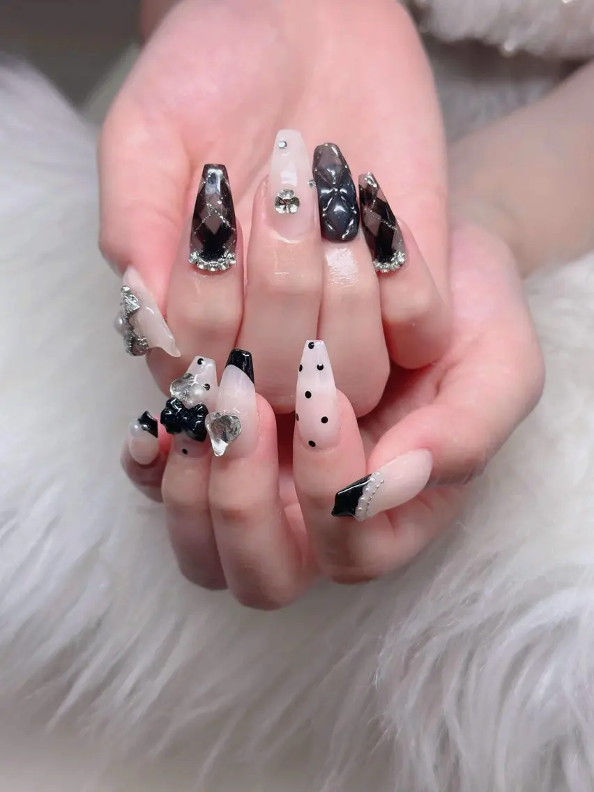 ネイル ハンドネイル ハンドケア Anh Nail 歌舞伎町のネイルデザイン