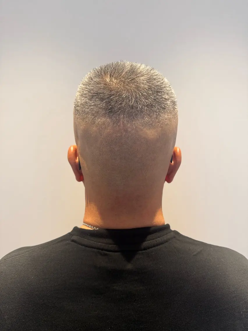 ショート カット 福永 縁のヘアスタイル