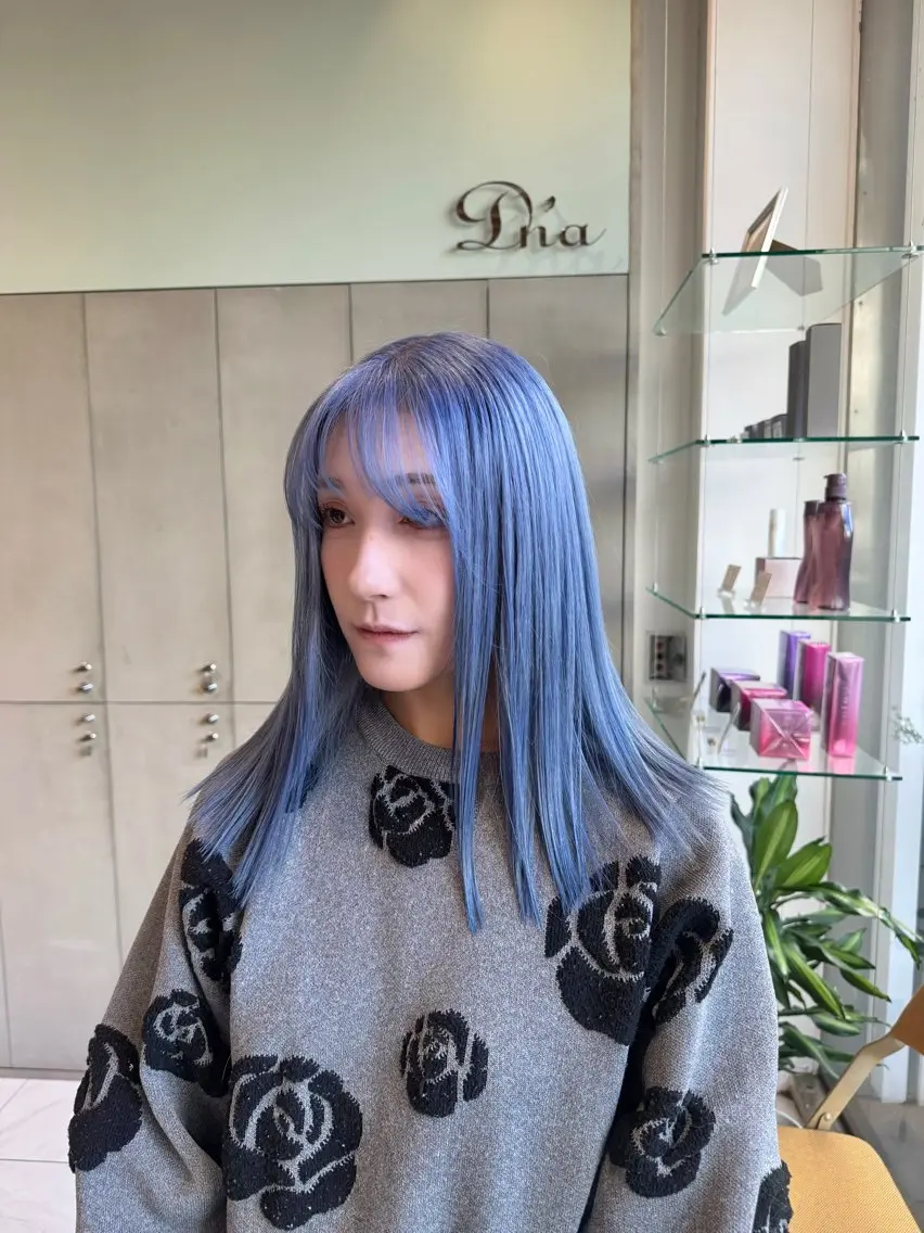 セミロング カラー ブリーチ ブルーカラー シルバー ヘアカラー ｱｵﾇﾏﾐﾕ☁️ /ボブ/ハイトーン/のヘアスタイル