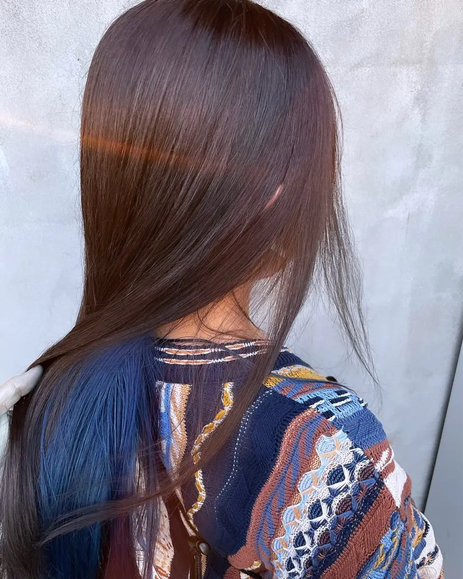 ロング カラー ブリーチ ブルーカラー ブラウンカラー 透明感カラー インナーカラー ayaka |トレンドヘアのヘアスタイル