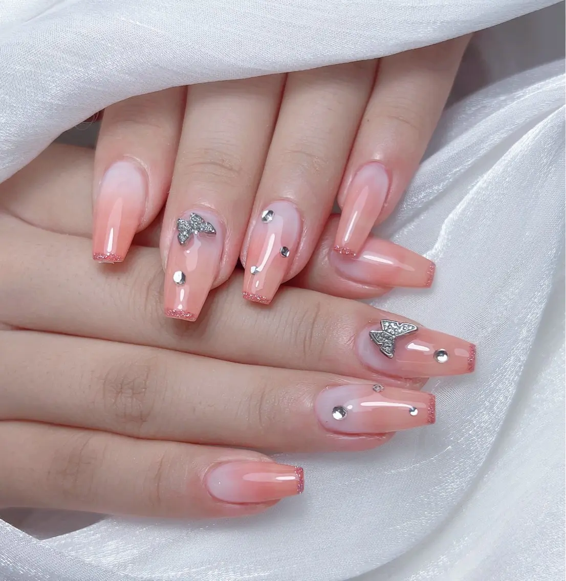 ネイル ハンドネイル M🌷nail 長さだし専門店のネイルデザイン