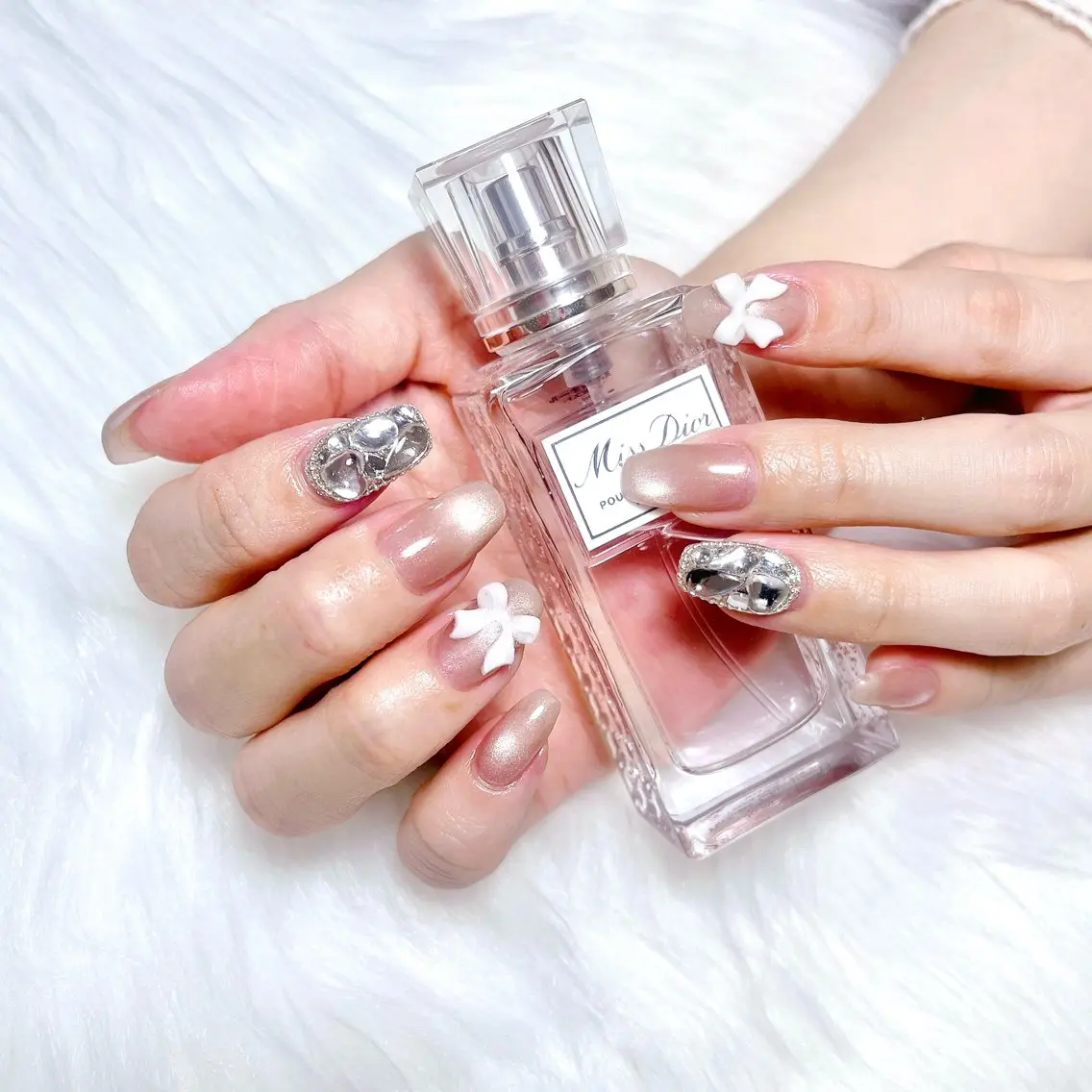 ネイル 持ち込み ハンドネイル Nailsalon Nearのネイルデザイン