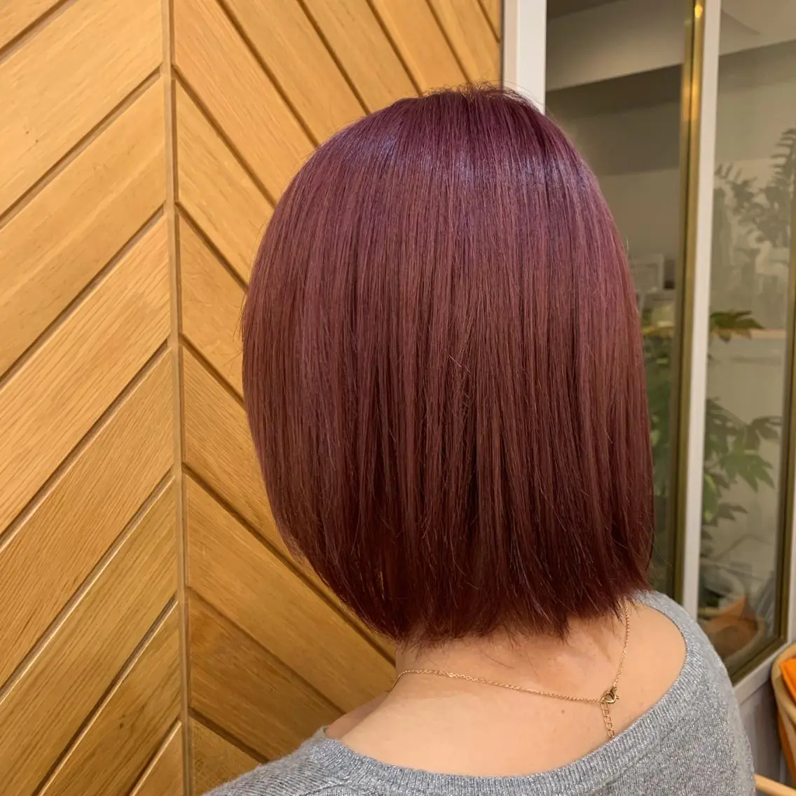 ショート カラー ブリーチ ピンクカラー 前田 美佑のヘアスタイル