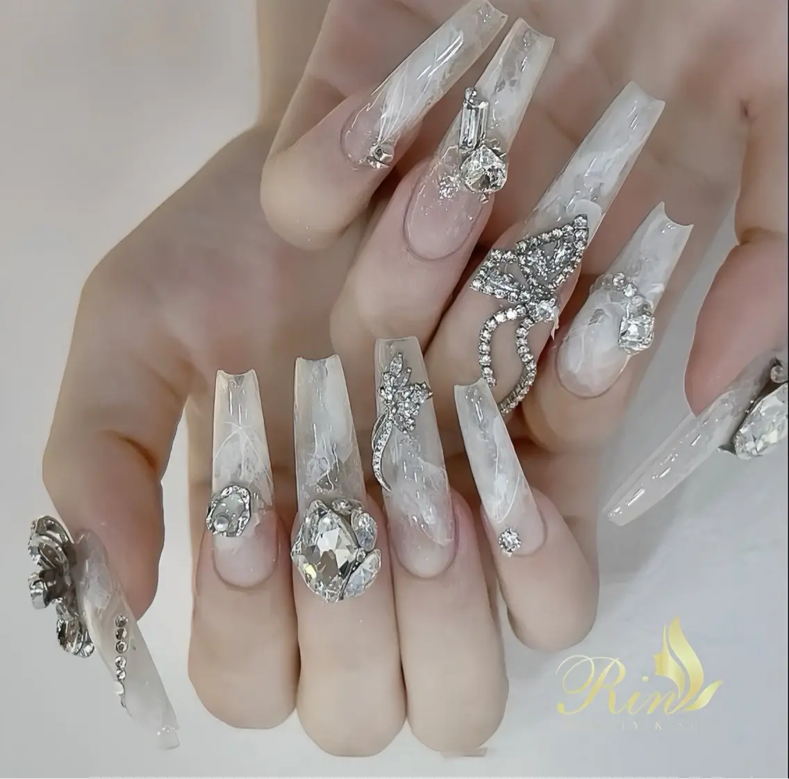 ネイル アートネイル フレンチネイル ジェルネイル 韓国ネイル ミラーネイル Rin Nail 新大久保店のネイルデザイン