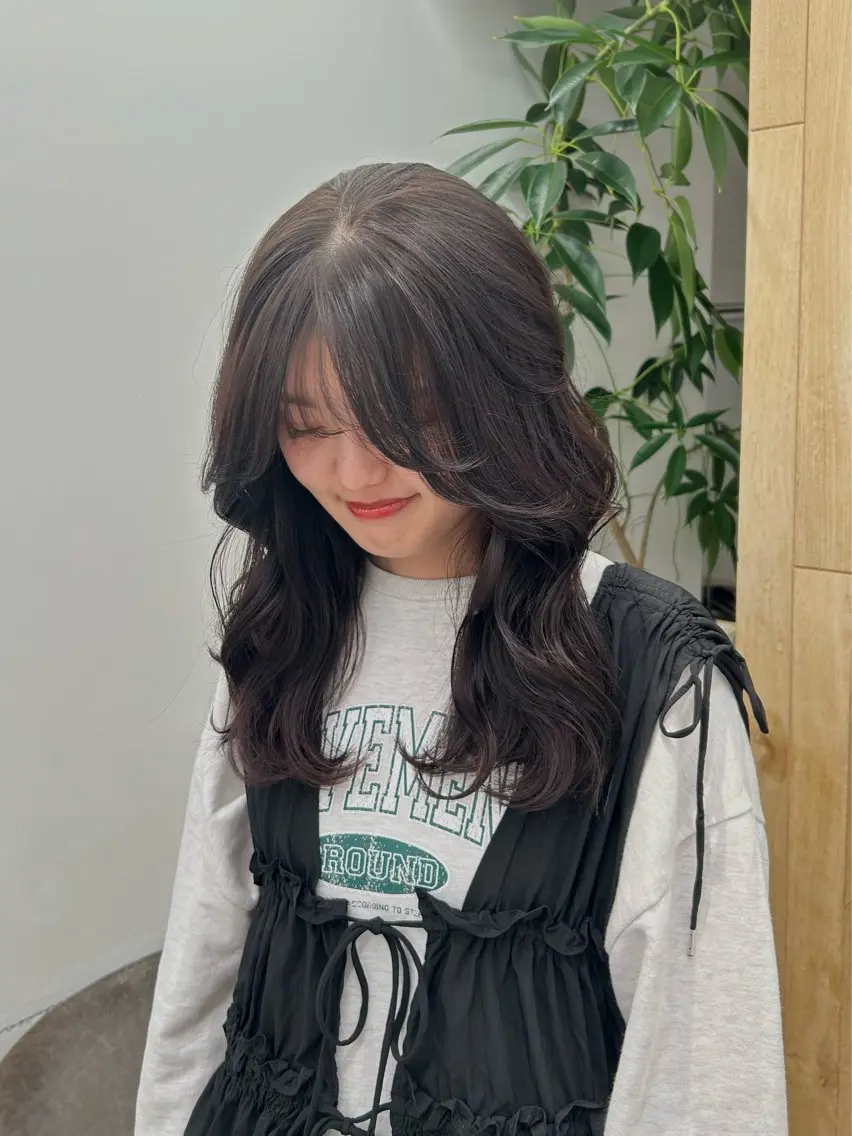 カラー lomalia moekaのヘアスタイル