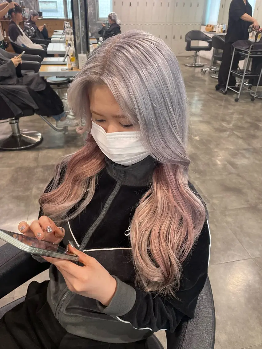 ロング カラー ヘアカラー トリートメント ハイトーン 横浜💞ミオのヘアスタイル