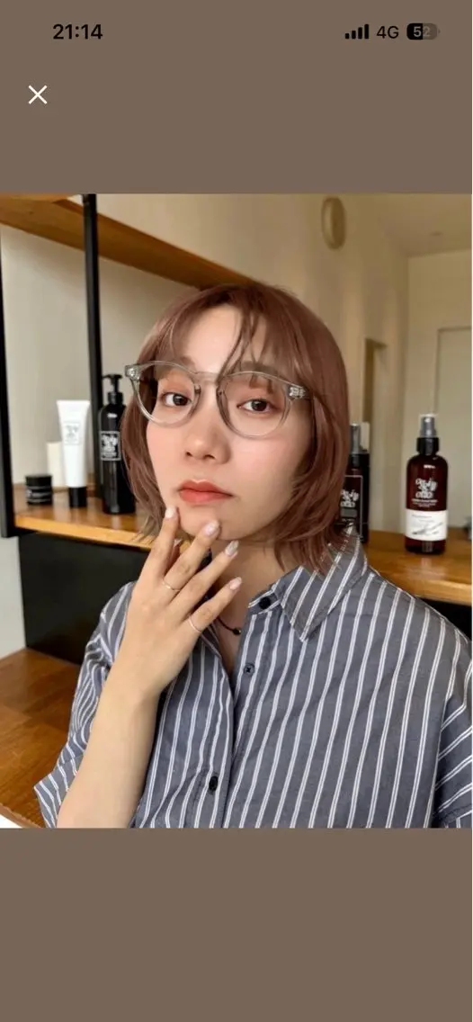 ミディアム カラー 横山 心優のヘアスタイル